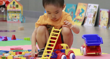 FREE • Imagine That!<br>10:00am – 11:30am<br>Stories and hands-on activities for ages 2 – 5.