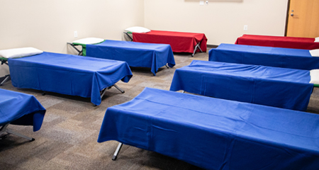 Find a warming station when temps are 35° F or below.