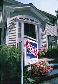 HOA: House Sold sign